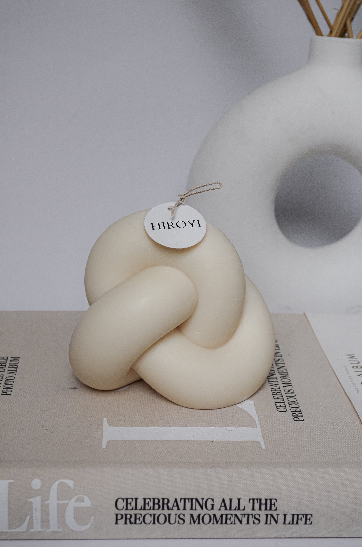 Ivory Knot soy candle