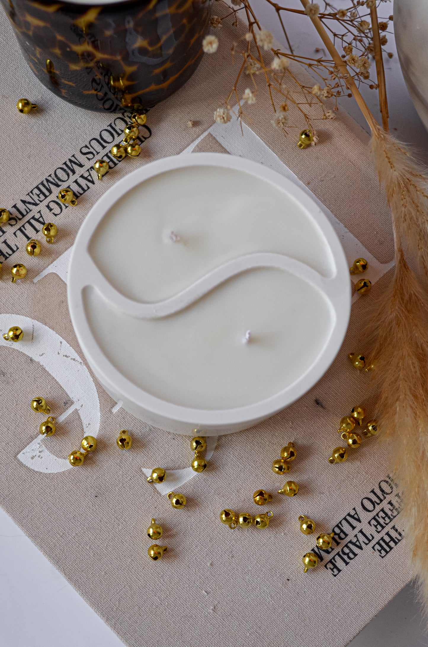 Yin & Yang relaxing candle