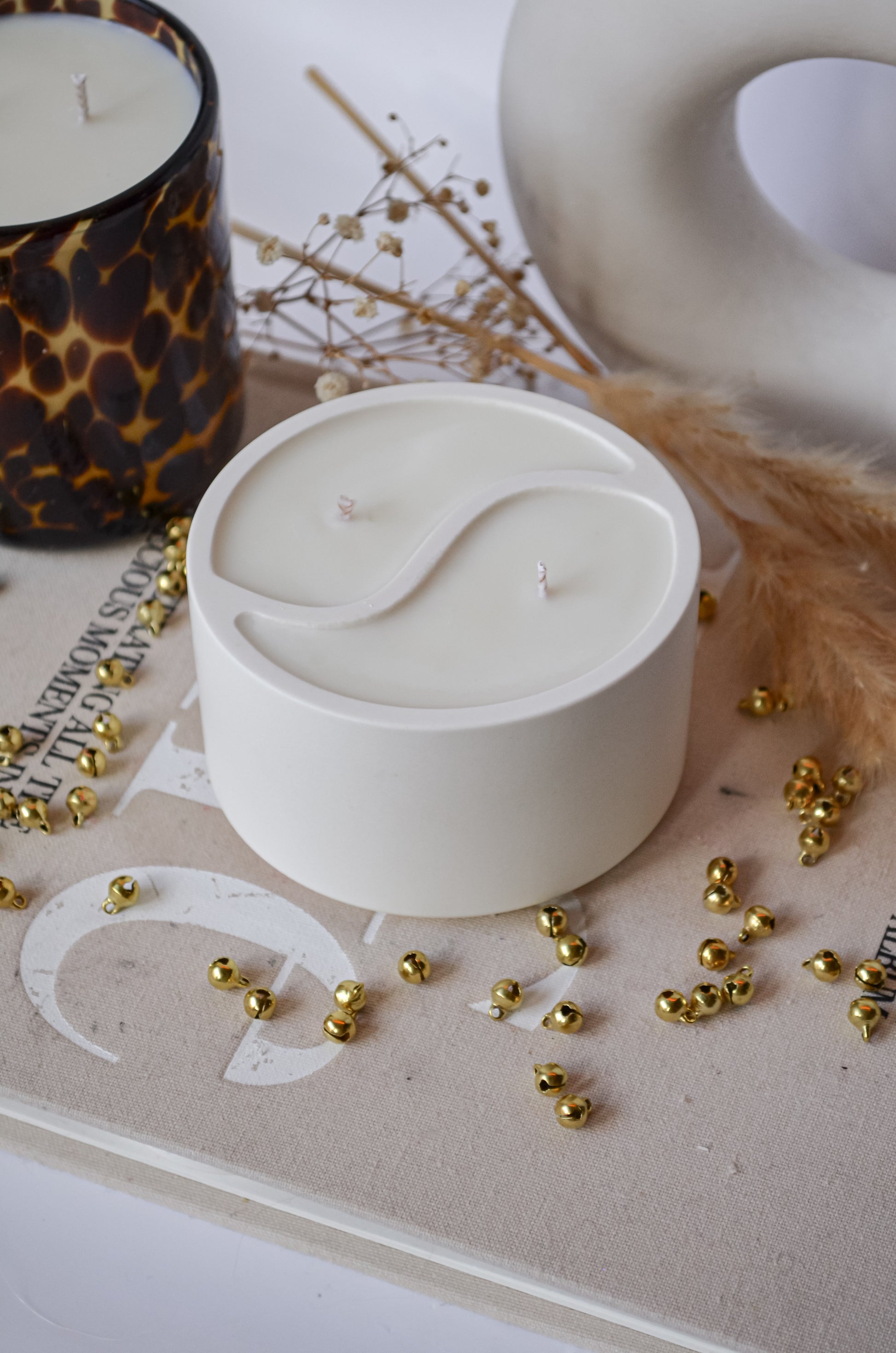 Yin & Yang relaxing candle