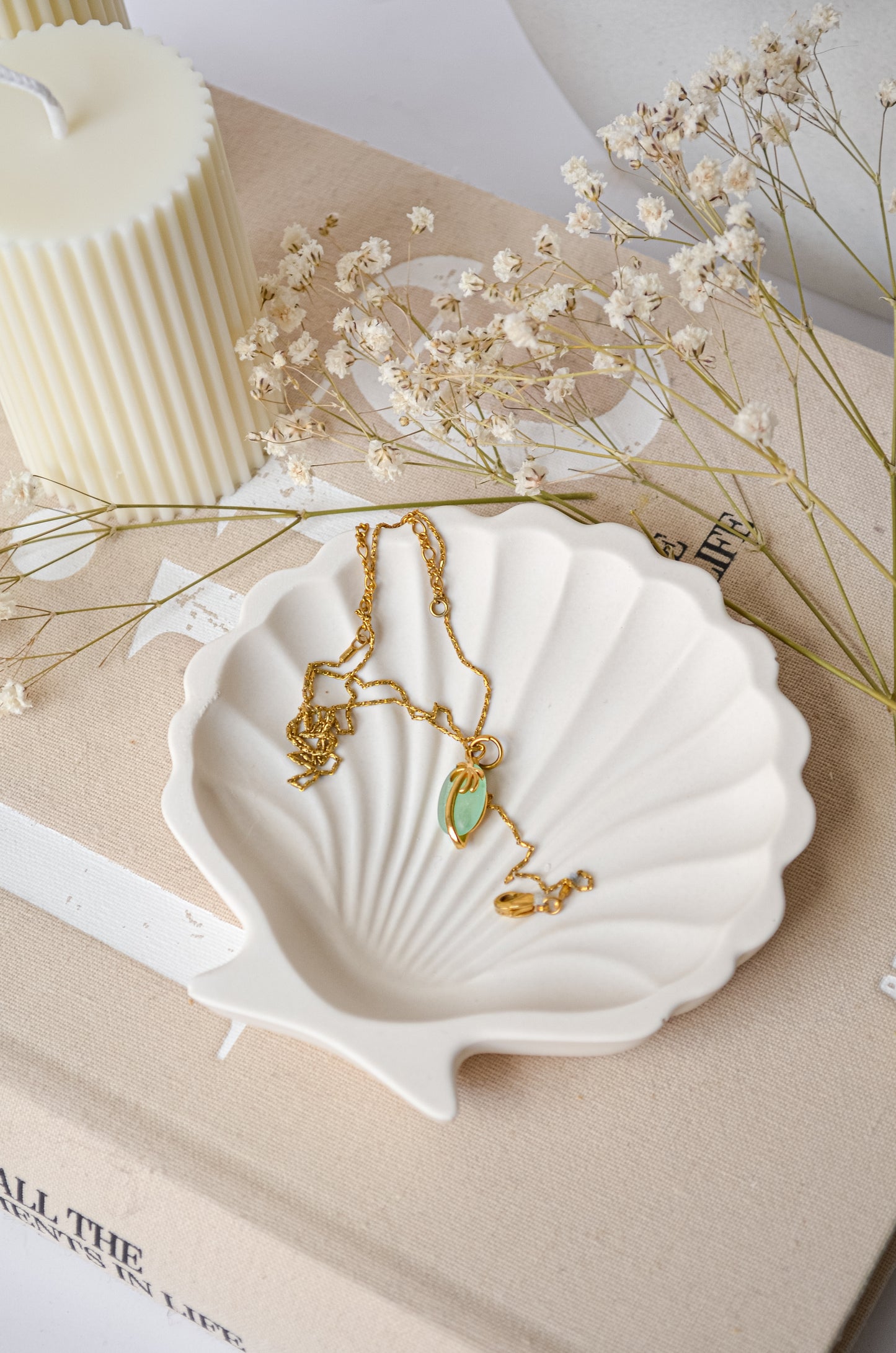 Pearl Clam Jewellery Holder