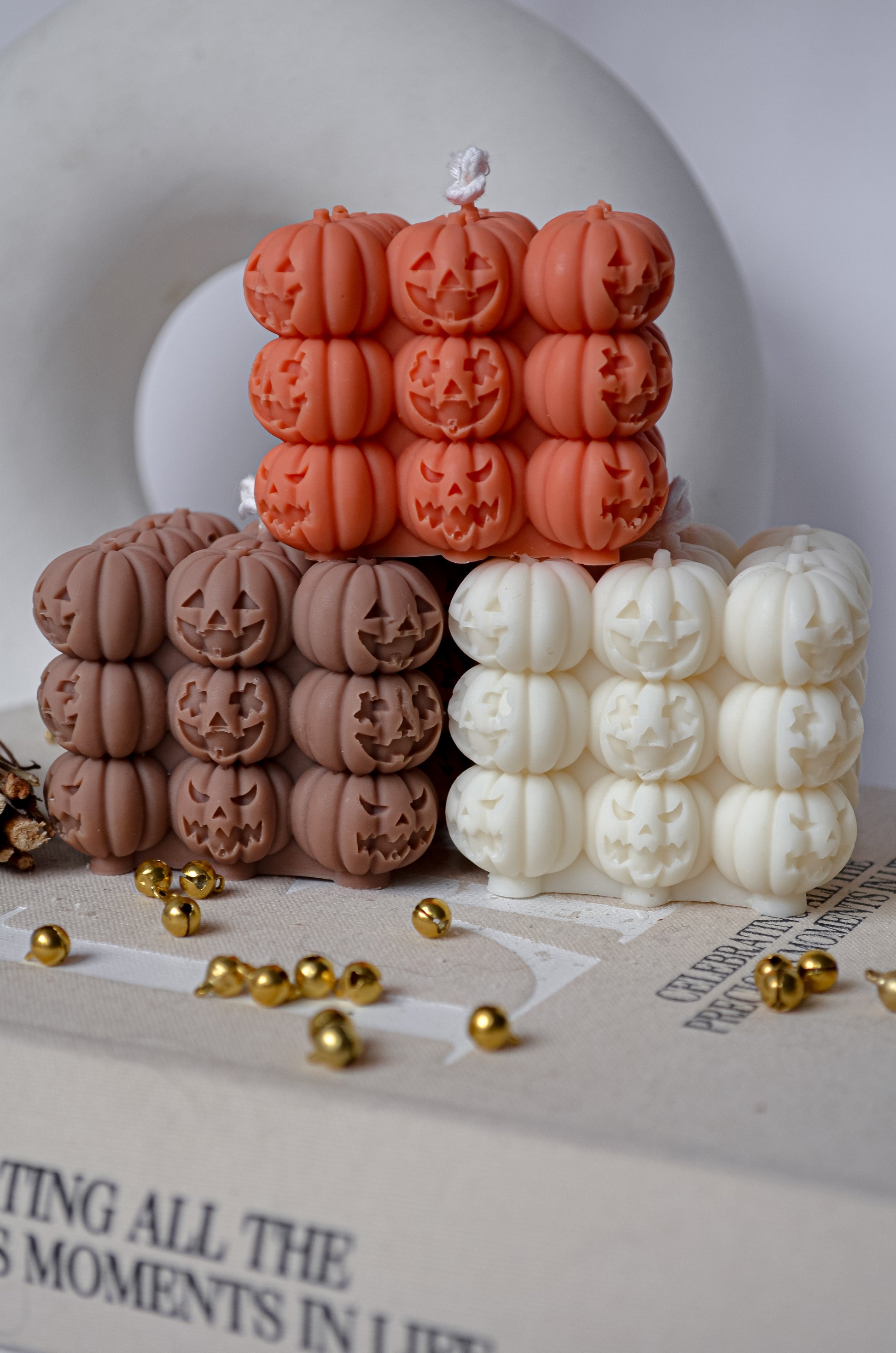 Halloween pumpkin faces candle
